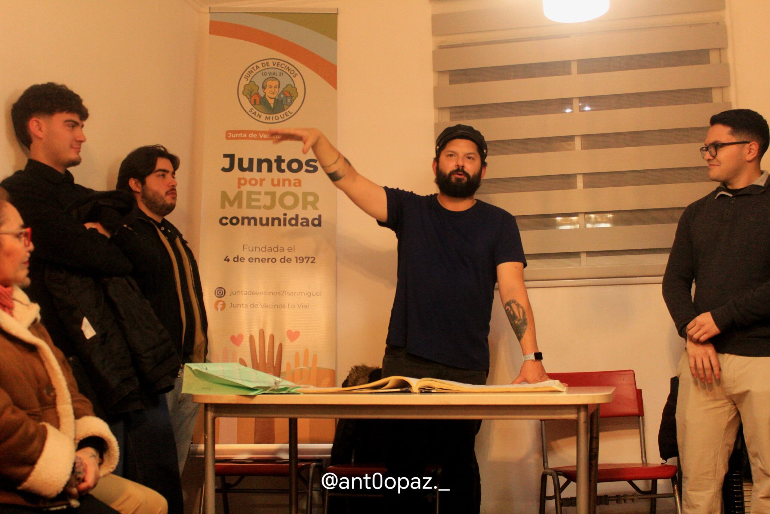Orgullo vecinal en San Miguel: expresidente Gabriel Boric se integra a la Junta de Vecinos Lo Vial, en la Unidad Vecinal 21 de la histórica comuna.