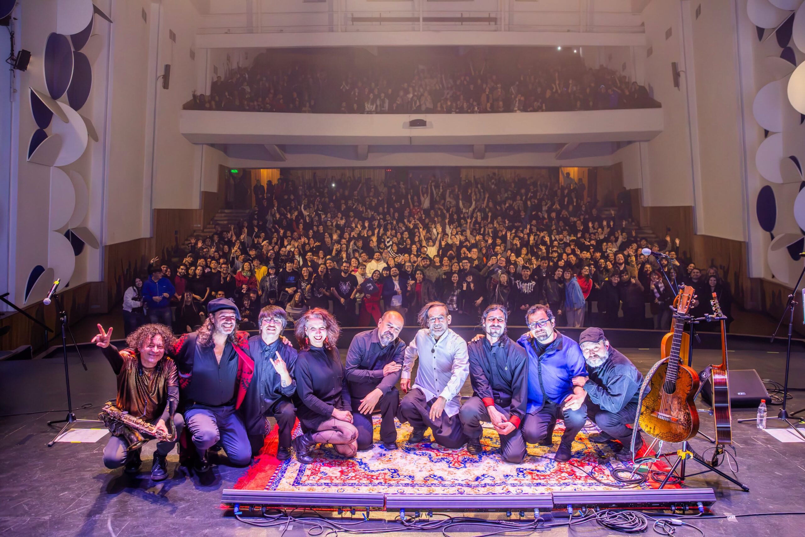 Con salas repletas en Valparaíso y Santiago: “Fotografías” del gran Tata Barahona renace con exitoso regreso a los escenarios