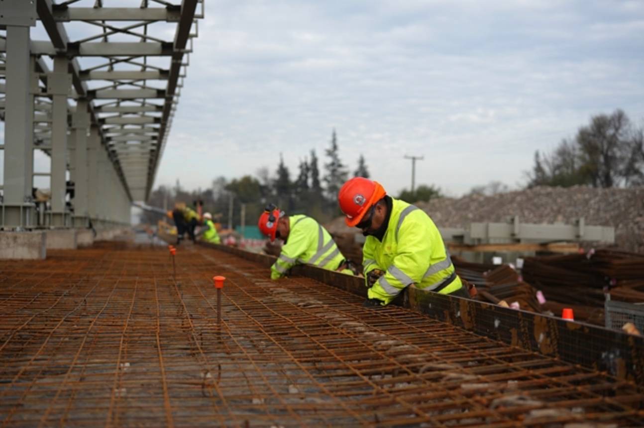 Otra más del Gobierno de Kast, suspenden obras de construcción del Tren a Melipilla!